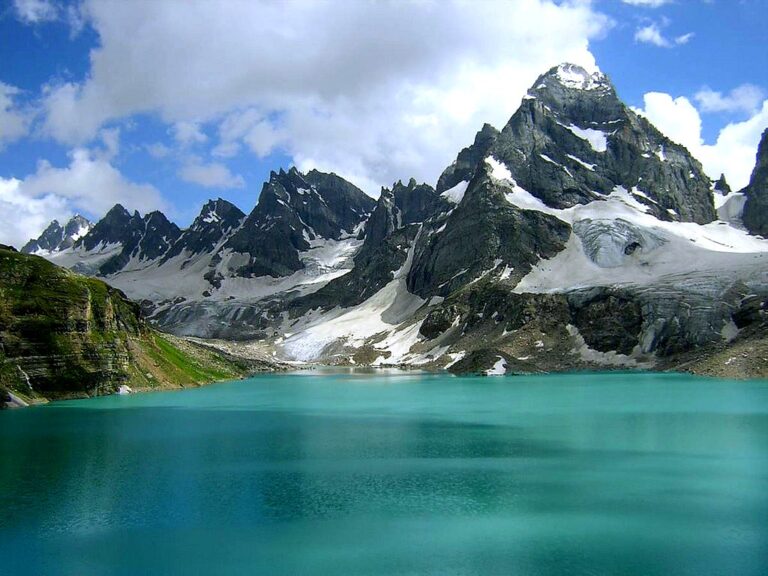 Chitta Katha Lake