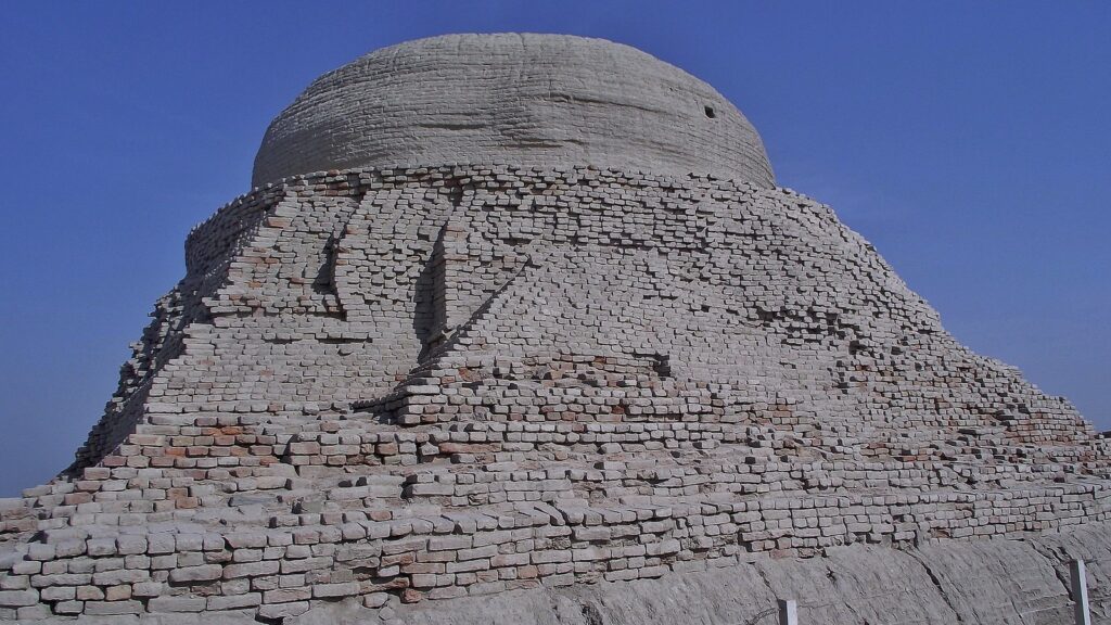 Buddiest Stupa, Mohenjo Daro 